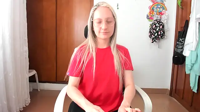 Adele johnsonn1 online show from November 3, 2025, 3:35 pm