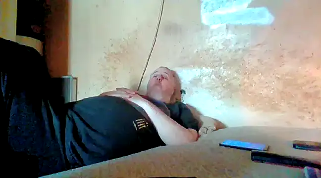 Nightshade7712 online show from March 3, 2025, 7:28 pm