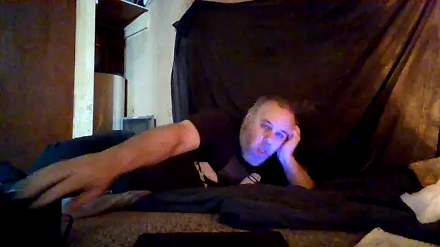 Nightshade7712 online show from February 3, 2026, 8:47 pm