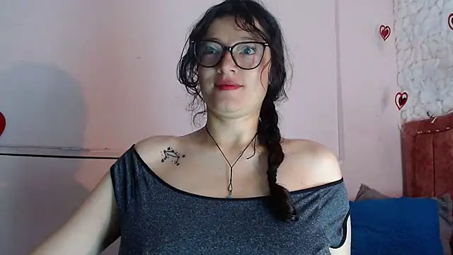 lunazulsj online show from March 10, 2025, 12:59 pm