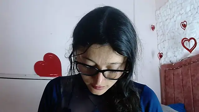 lunazulsj online show from March 20, 2025, 3:47 pm