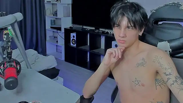 MarkBrowniii online show from October 3, 2025, 9:45 pm