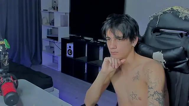 MarkBrowniii online show from October 9, 2025, 11:58 pm