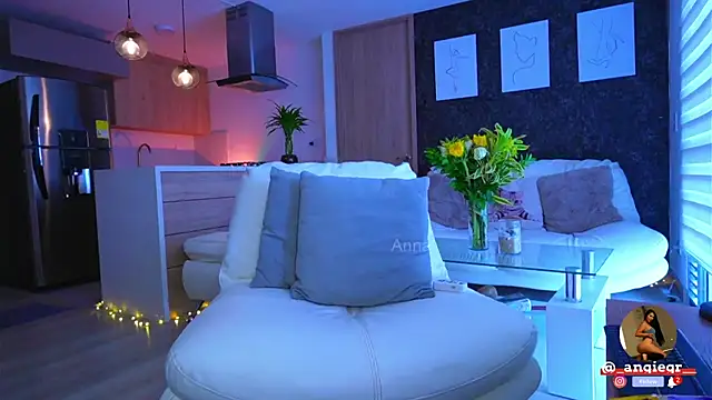 AnnaTaylor1 online show from March 11, 2025, 3:56 pm