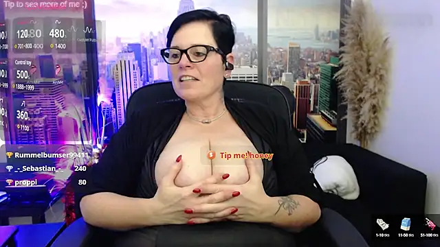 ninarandmann online show from December 16, 2024, 7:54 pm