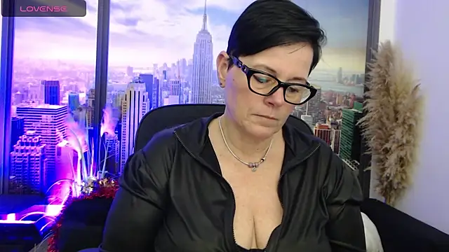 ninarandmann online show from January 19, 2025, 5:07 pm