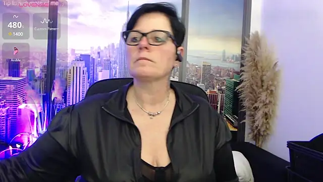 ninarandmann online show from March 13, 2025, 6:45 pm