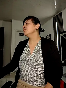 Natasha milf   online show from November 20, 2025, 12:38 pm