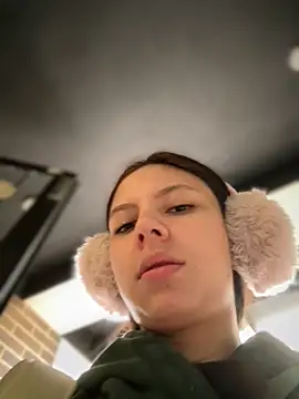 Bonniepark online show from October 7, 2025, 12:35 pm