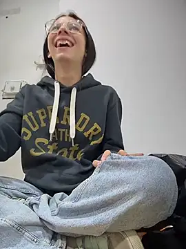 Bonniepark online show from March 18, 2026, 1:53 am