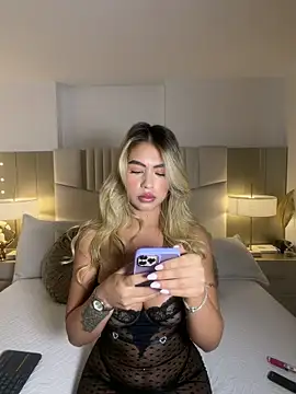  laura 02 online show from April 21, 2026, 12:33 pm