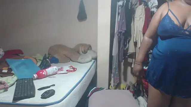 Snapshot of lorenxtaylor chatting on April 4, 2026, 4:55 am lorenxtaylor online show from April 4, 2026, 4:55 am