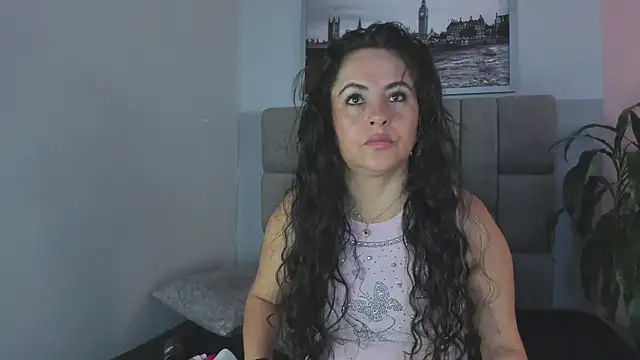 hanny milf online show from September 14, 2025, 12:26 pm