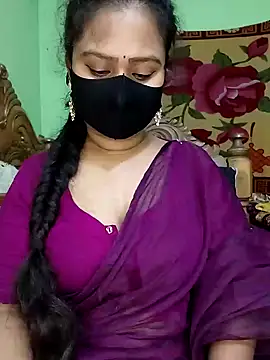 Idhika Paul online show from February 19, 2025, 1:17 pm