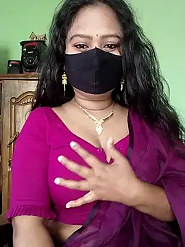 Idhika Paul online show from March 9, 2025, 4:38 am