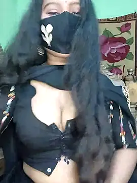 Idhika Paul online show from March 9, 2025, 5:49 pm