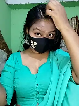 Idhika Paul online show from March 13, 2025, 6:34 pm