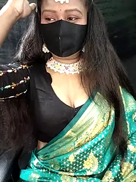 Idhika Paul online show from September 20, 2025, 1:01 pm