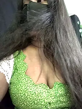 Idhika Paul online show from October 27, 2025, 10:08 am