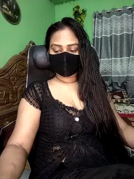 Idhika Paul online show from April 18, 2026, 7:58 pm