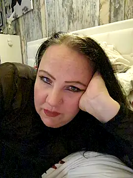 Black Angel24 online show from November 16, 2025, 5:51 pm