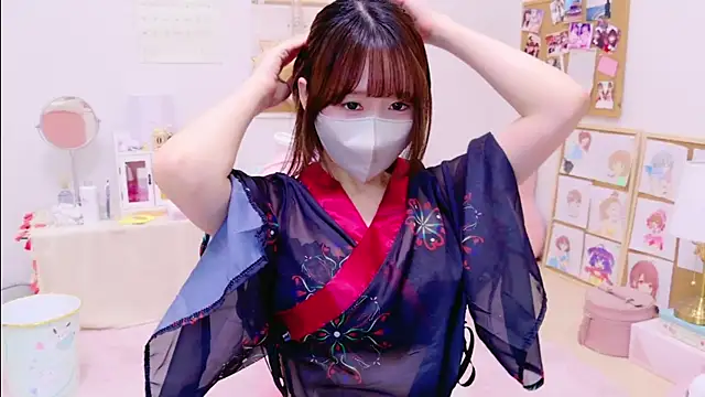 Yui-Ch online show from January 5, 2025, 1:58 pm