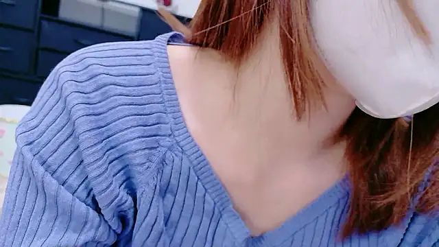 Snapshot of Yui-Ch chatting on May 20, 2026, 12:11 pm Yui-Ch online show from May 20, 2026, 12:11 pm