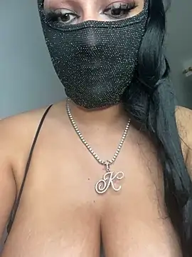 Snapshot of kamila_french chatting on March 21, 2025, 9:23 pm kamila french online show from March 21, 2025, 9:23 pm