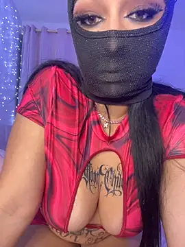 Snapshot of kamila_french chatting on November 13, 2025, 10:08 pm kamila french online show from November 13, 2025, 10:08 pm