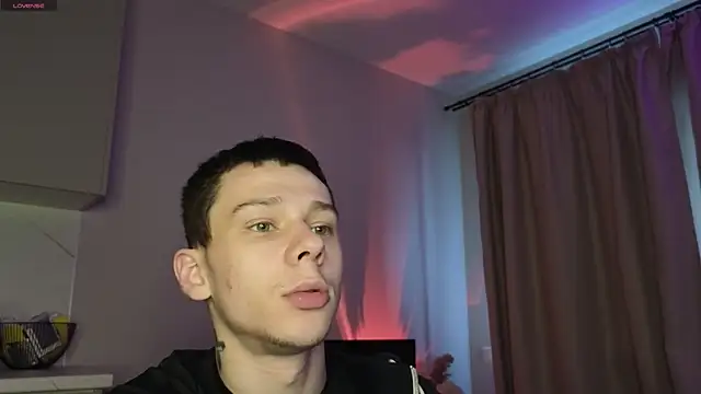 R1mmo   online show from October 27, 2025, 8:40 am