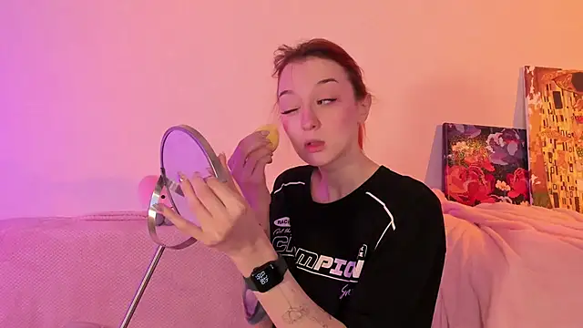 CrystalRey online show from February 13, 2025, 4:22 am