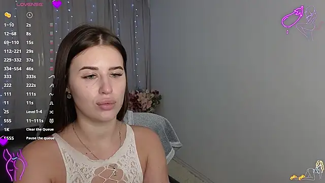 Milkissss online show from September 25, 2025, 8:45 pm