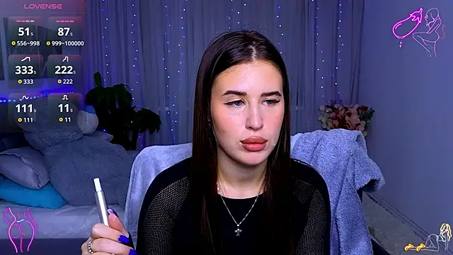 Milkissss online show from October 1, 2025, 7:42 pm