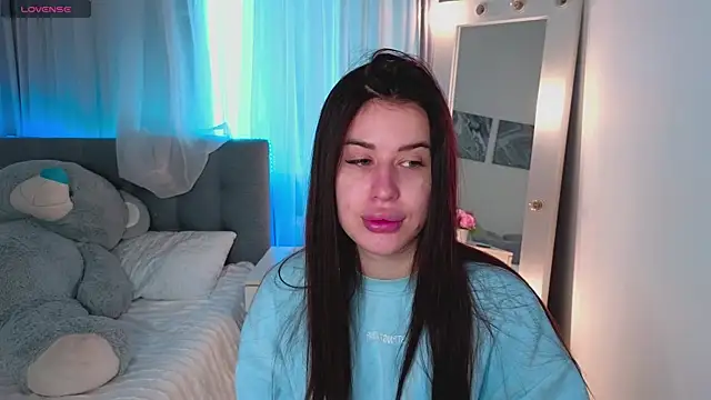 Milkissss online show from April 23, 2026, 5:19 am