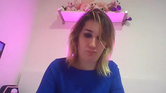 Snapshot of Icy__Diamond chatting on October 20, 2025, 4:18 pm Icy Diamond online show from October 20, 2025, 4:18 pm