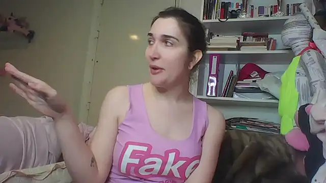 Snapshot of Icy__Diamond chatting on November 21, 2025, 4:38 pm Icy Diamond online show from November 21, 2025, 4:38 pm