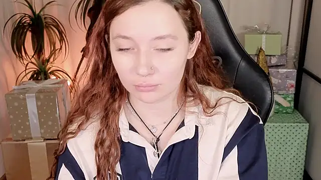 carolina elf online show from December 25, 2024, 5:48 am