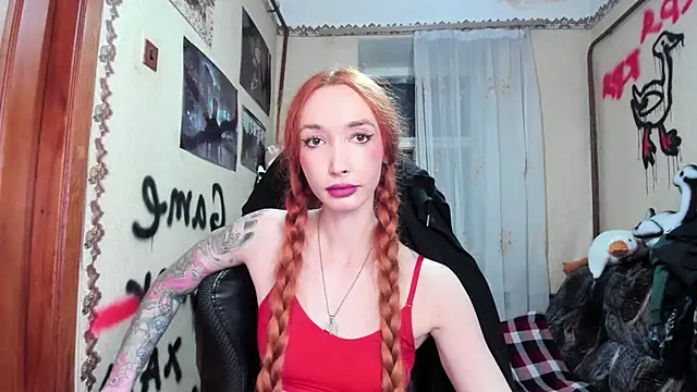 Roxy Silver online show from September 8, 2025, 9:03 pm