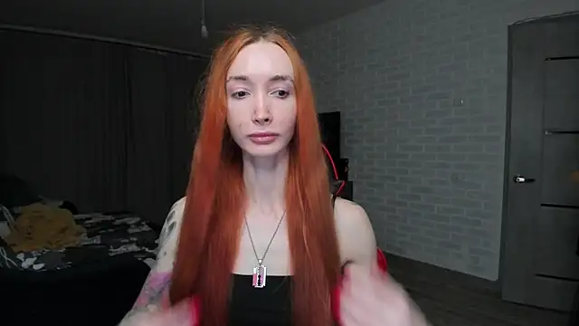 Roxy Silver online show from October 25, 2025, 9:09 pm