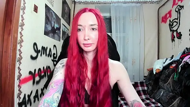 Roxy Silver online show from April 4, 2026, 8:50 pm