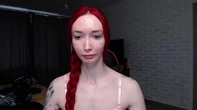 Roxy Silver online show from April 20, 2026, 8:39 am