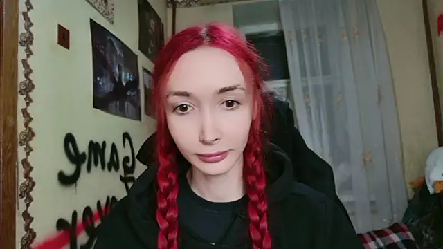 Snapshot of Roxy_Silver chatting on June 6, 2026, 9:19 pm Roxy Silver online show from June 6, 2026, 9:19 pm