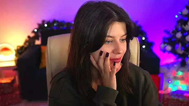 NicoleMun online show from December 13, 2024, 12:17 pm