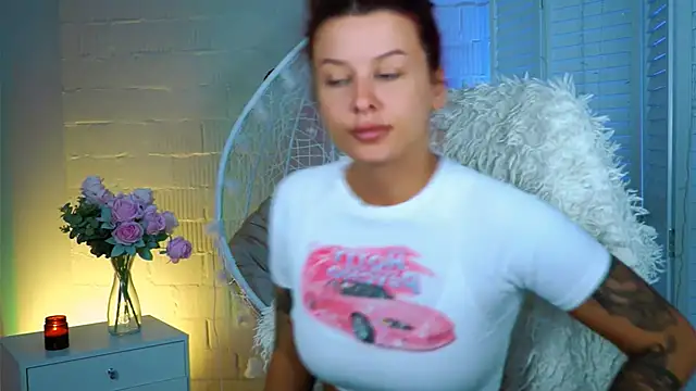 NicoleMun online show from September 17, 2025, 12:29 pm