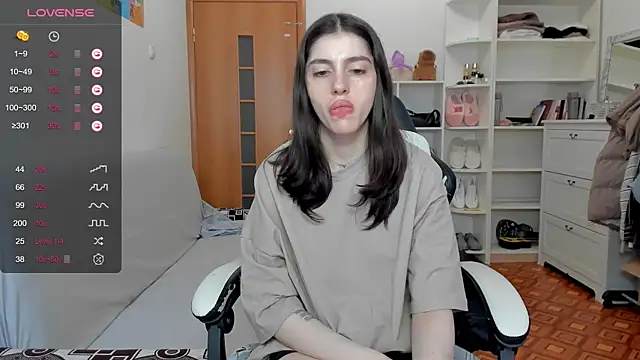 broosnica1 online show from April 22, 2026, 7:22 am