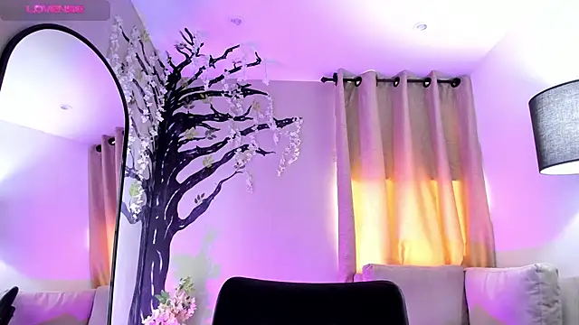  AlejaCruz  online show from March 25, 2026, 5:08 pm