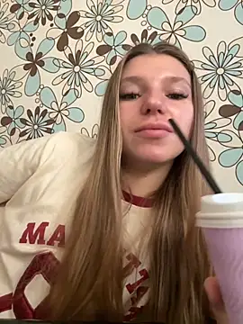 adel secret online show from October 18, 2025, 9:54 am