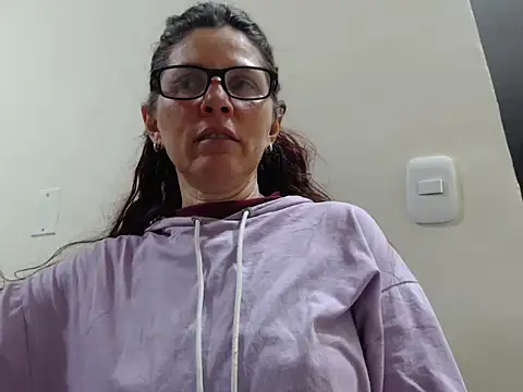 Alicia inblack online show from September 12, 2025, 10:54 pm