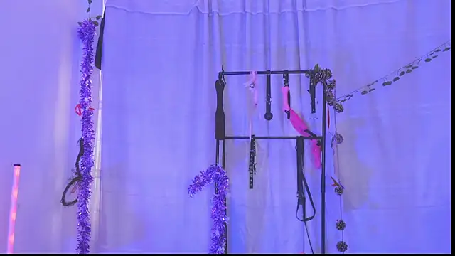 Samanta cutee online show from December 19, 2025, 1:40 pm