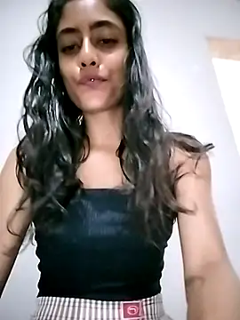 cleopatra-phaedra online show from October 30, 2025, 4:19 pm